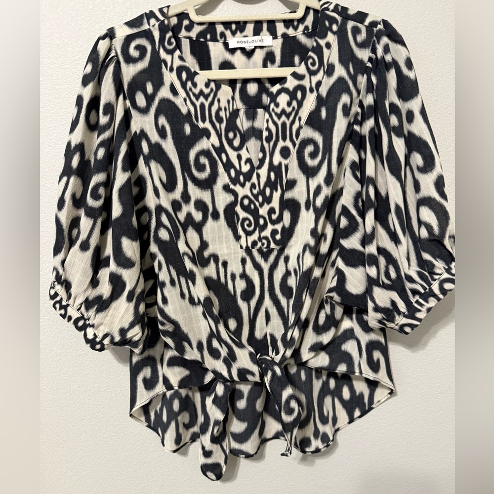 Rose & Olive Black and White Patterned Blouse